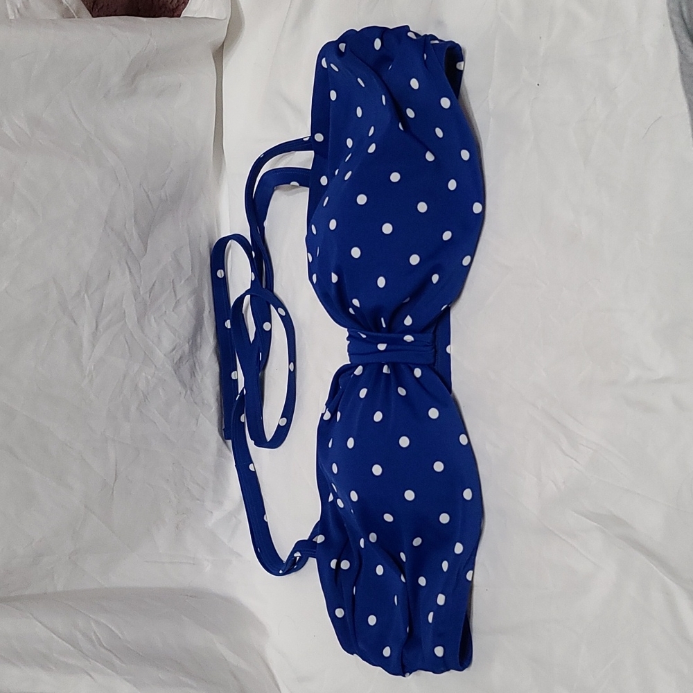 Blue and white polka dot bikini top Cacique size 24